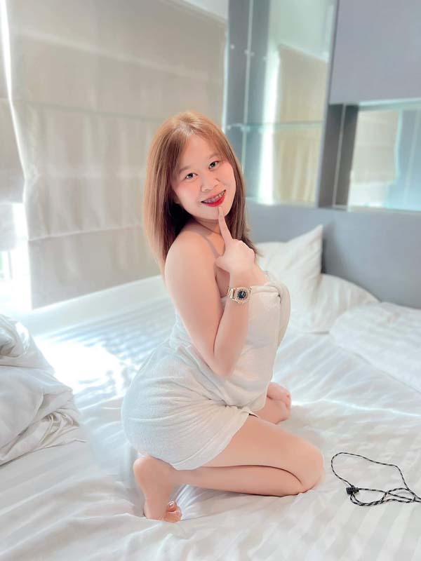 Fah Siriyakorn 10